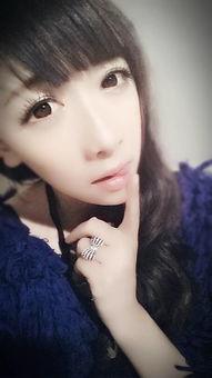 fm93许诺个人资料,音乐之声中的青春使者，才华横溢的广播界新星